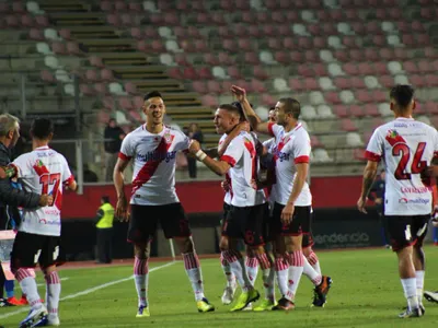 ¿Quiere llegar a Colo-Colo? Figura de Curicó Unido llenó de elogios a la hinchada del Cacique