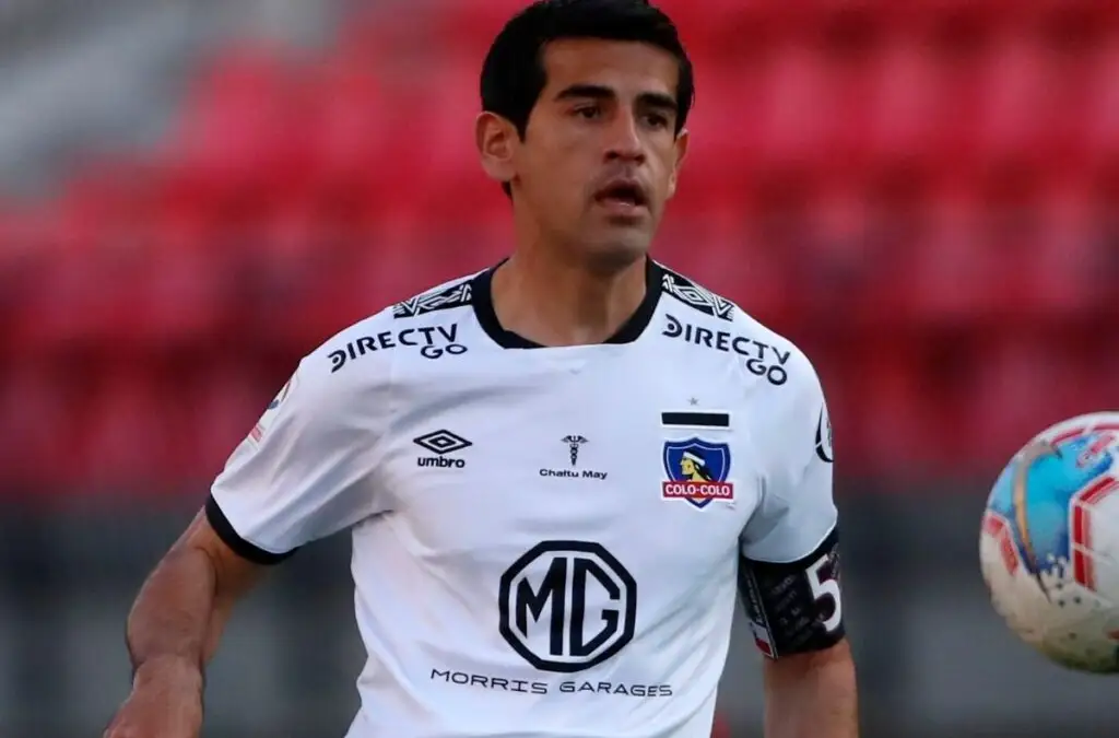 Julio Barroso disputó el 2020 en Colo-Colo.