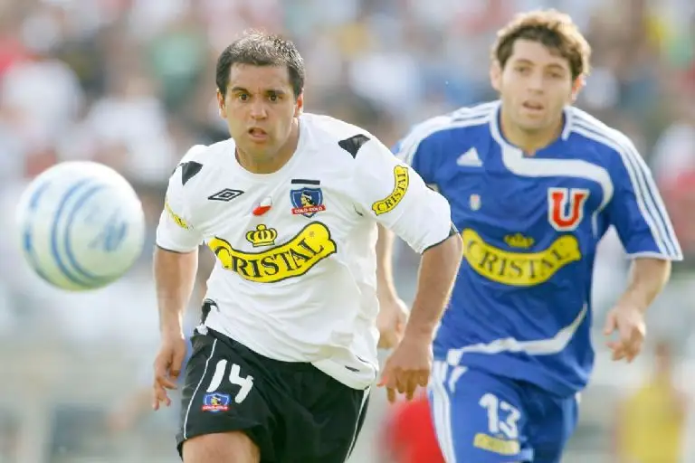 Gustavo Biscayzacú en el duelo ante la U en 2007