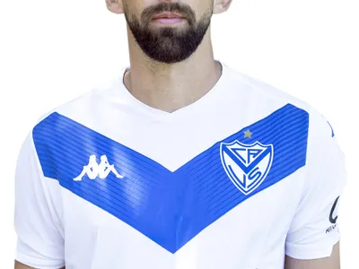 Emiliano Amor se acerca a Colo-Colo