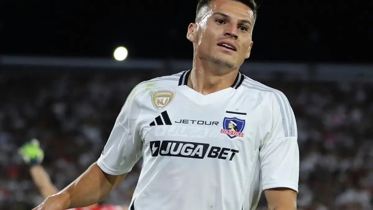 El buen nivel que ha mostrado Lucas Cepeda lo tendría con un pie y medio afuera de Pedrero.