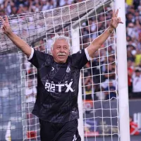 [VIDEO] Carlos Caszely demuestra su vigencia y anota golazo con 73 años en despedida de Jaime Valdés