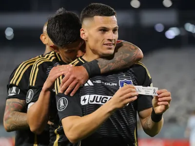 Lucas Cepeda sorprende en Colo-Colo con simbólica dedicatoria en su gol ante Racing