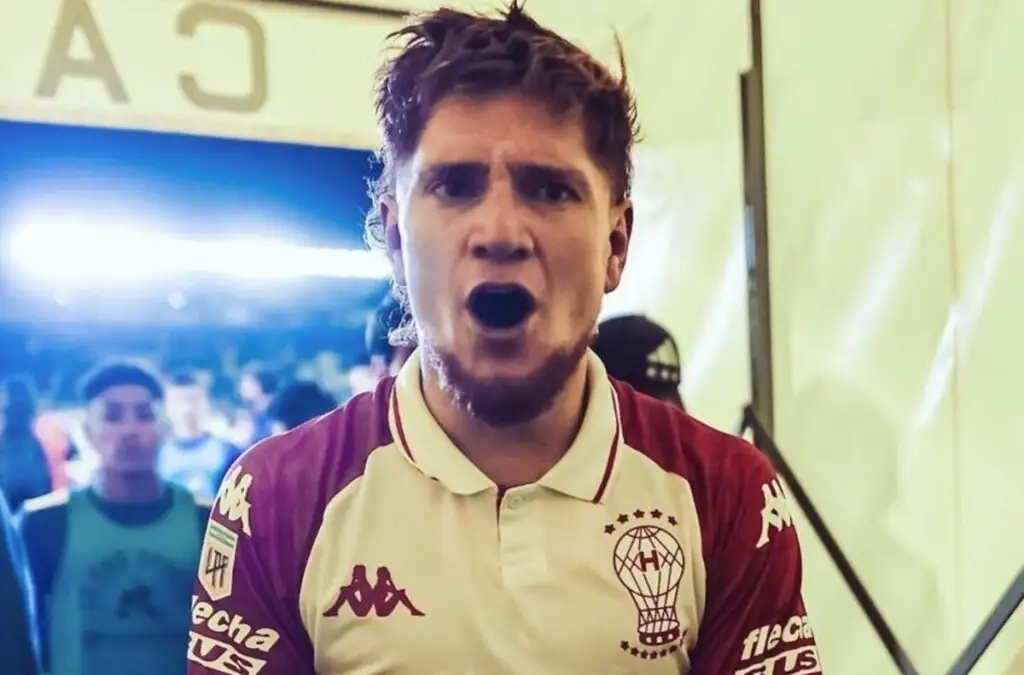 Leonardo Gil vive un destacado presente en Huracán.
