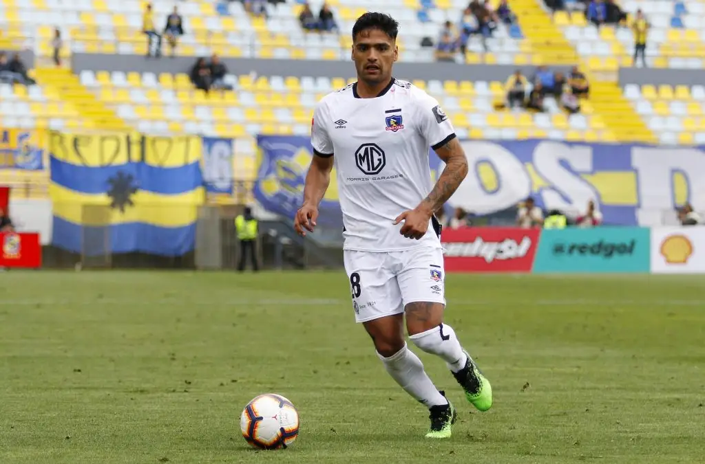 Felipe Campos jugando por Colo Colo en 2019.