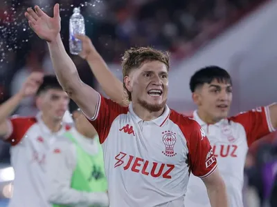 ¿Lo extraña Colo-Colo? Leonardo Gil va por el título en inédita final del fútbol argentino