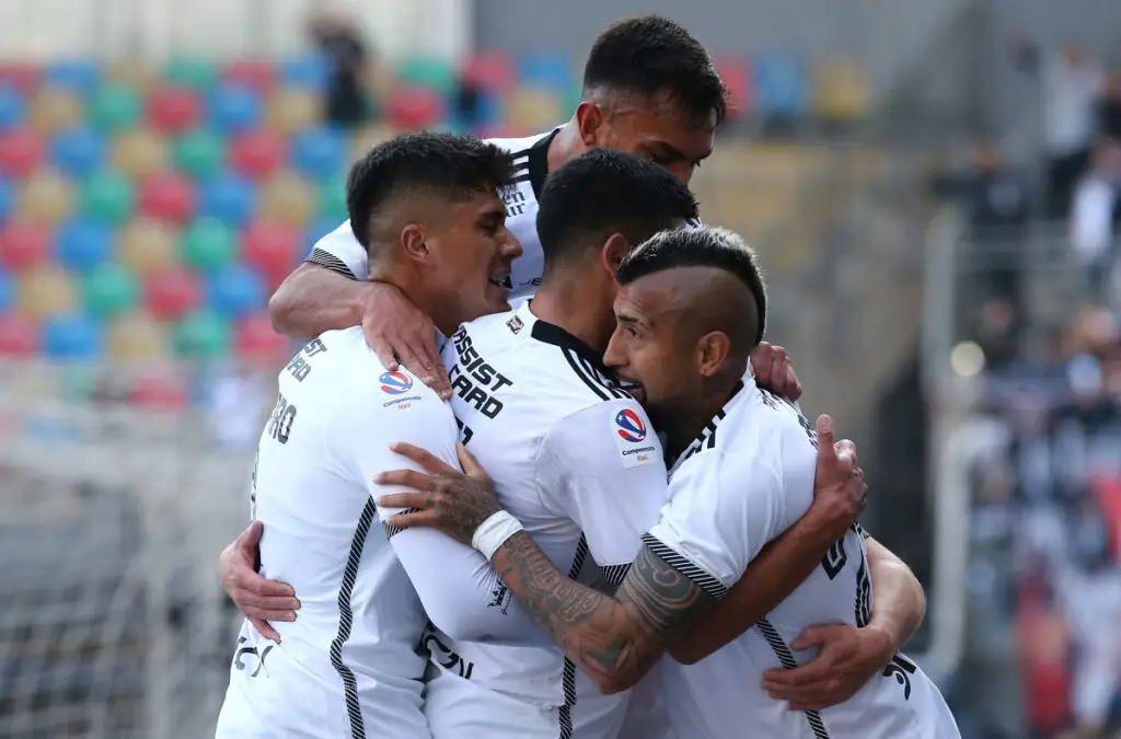 Colo-Colo busca refuerzos para el mediocampo.