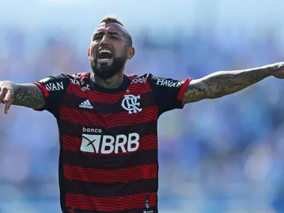 Arturo Vidal incendió Instagram con un desafiante mensaje a sus detractores en Flamengo