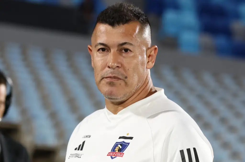 Jorge Almirón mueve las piezas y se la juega por Darío Lezcano y Zavala en Colo-Colo.