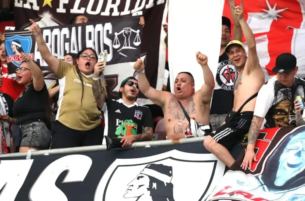 Hinchas de Colo-Colo podrían no ser recibidos en Argentina para el duelo ante River Plate.