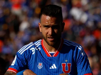 La razón por la que hinchas de Colo-Colo se burlaron de Matías Zaldivia a días del Superclásico con la U