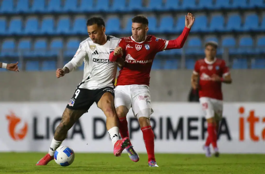 Colo-Colo no tuvo una buena presentación frente a Deportes Iquique.