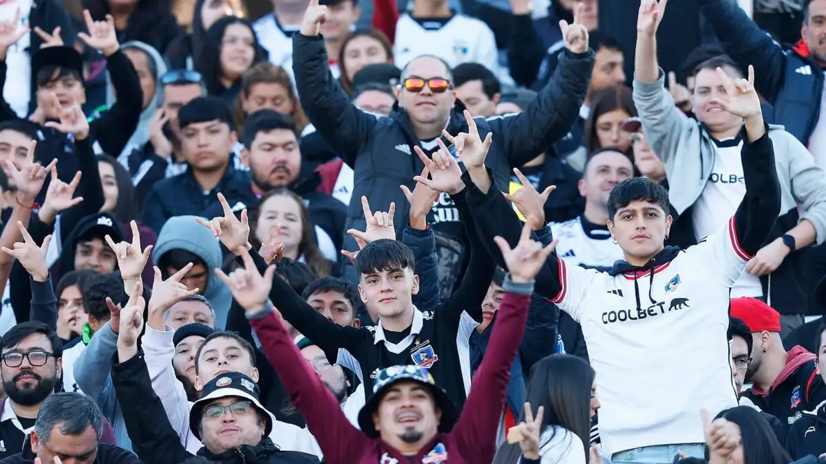 Hinchas de Colo-Colo en en el Estadio Monumental.