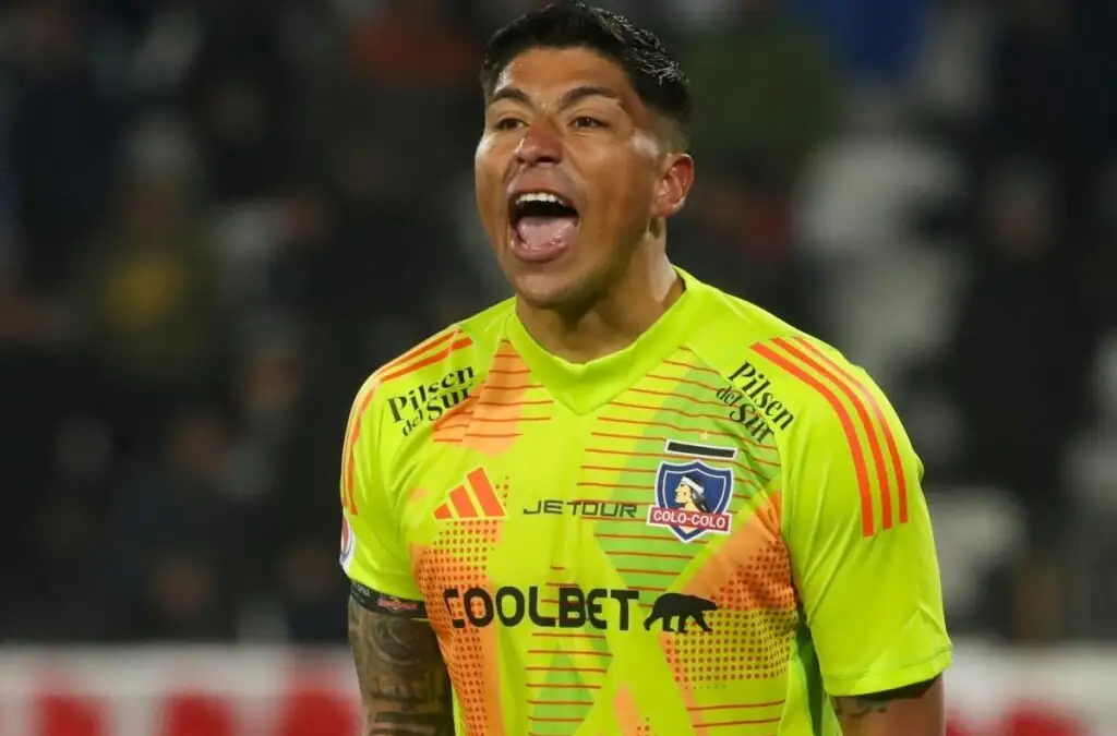 Brayan Cortés debe decidir si renovará o no en Colo-Colo.