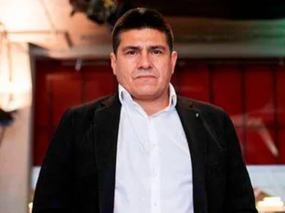 ‘Toby’ Vega liquidó a DT extranjero y lo descartó para Colo-Colo: «¡Ya le fue mal!»