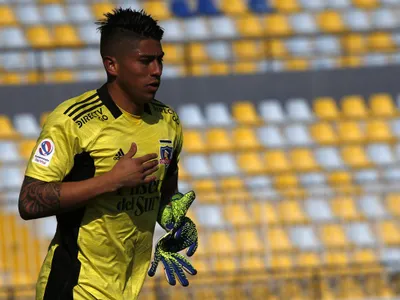 ¿Renovará en el Popular? El detalle que estaría complicando la continuidad de Brayan Cortés en Colo-Colo