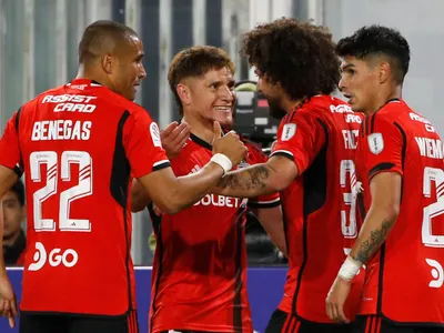 No piensa en la rivalidad: Histórico de la U pone todas sus fichas en futbolista de Colo-Colo: «Ya adquirió experiencia»