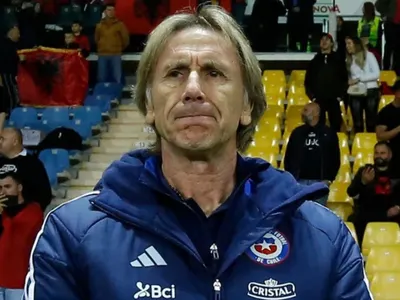 Con dos cambios: Ricardo Gareca definió la oncena de La Roja para enfrentar a Argentina
