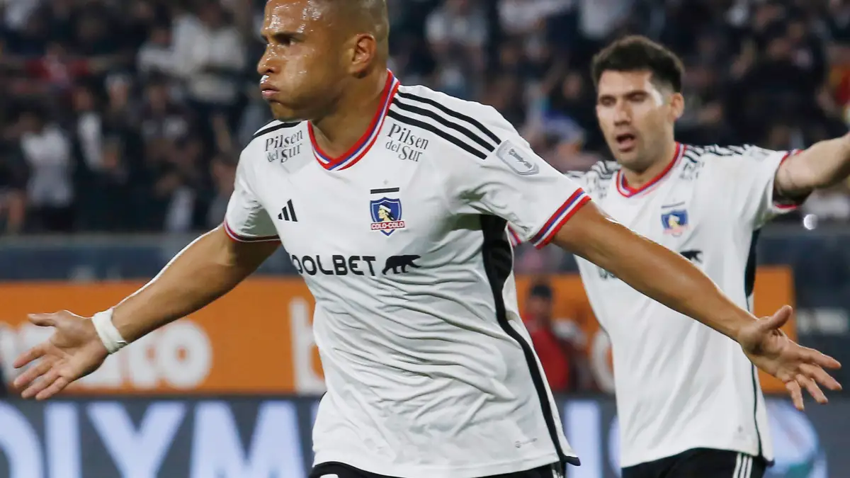 Leandro Benegas no se moverá de Colo-Colo y bisca ser un aporte.