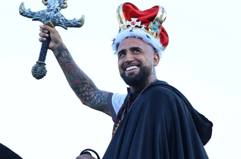Arturo Vidal se abrió a volver a jugar como líbero.