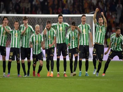 Reacciones: Claudio Bravo y Manuel Pellegrini sumaron su primer título en el Real Betis