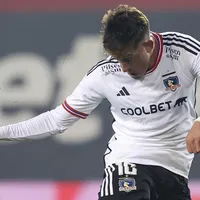 Todos se deleitaron: Así fue el golazo de Pablo Parra en Colo-Colo que aumenta sus puntos con Gustavo Quinteros