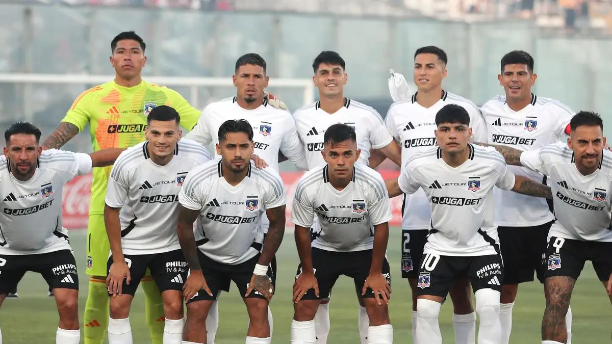 Colo-Colo ensayó una formación con un esquema 4-2-1-3 para enfrentar a Unión San Felipe.