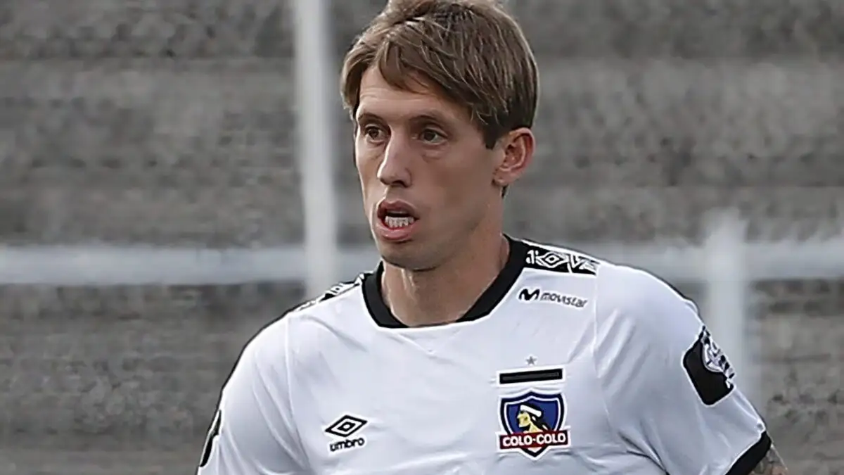 Iván Rossi con la camiseta de Colo-Colo durante la temporada 2019.