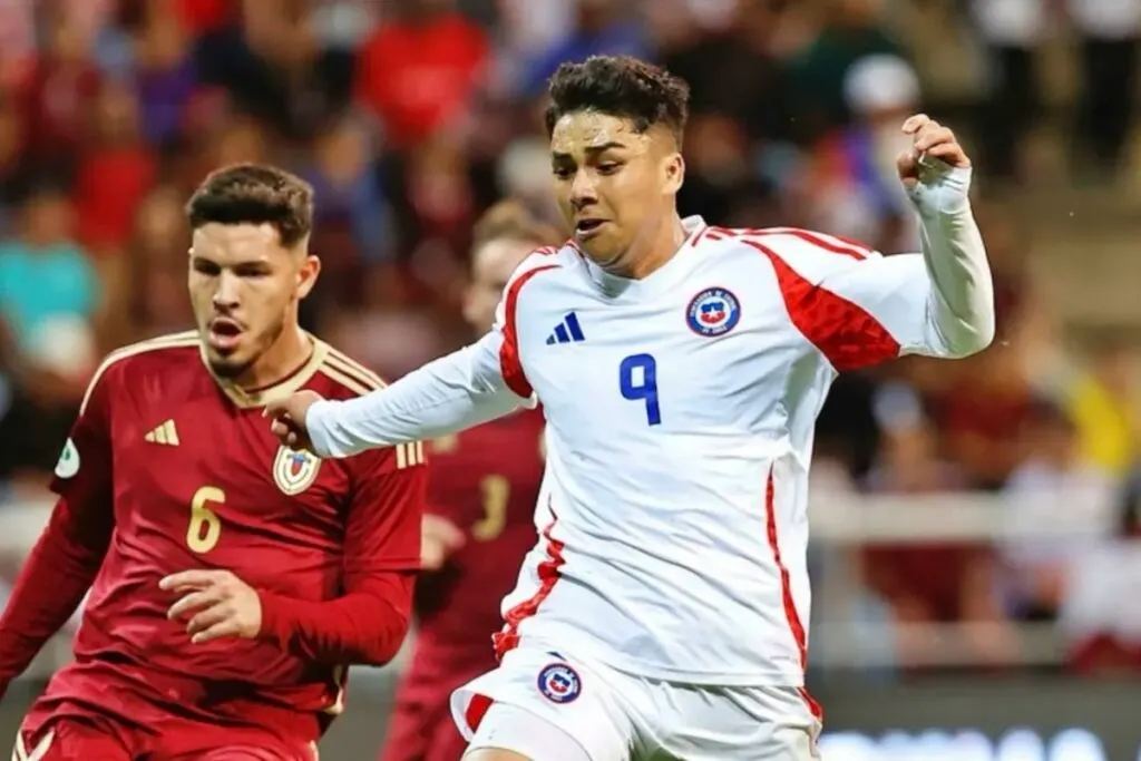 Damián Pizarro jugando el Sudamericano Sub-20.