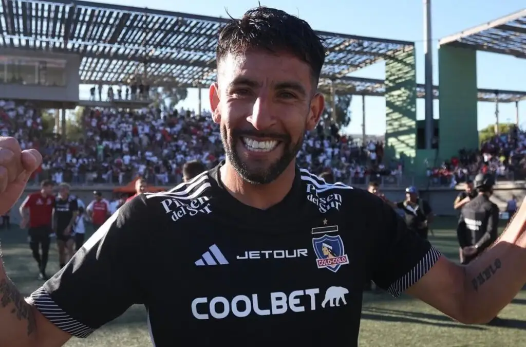Mauricio Isla alcanzó su cláusula de renovación automática en Colo-Colo.