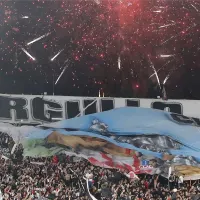 [VIDEOS] El masivo recibimiento de los hinchas al plantel de Colo-Colo en el Estadio Monumental