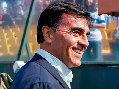 El gran anhelo que Gustavo Quinteros quiso fichar para Colo-Colo y hoy se proyecta como la novedosa solución de La Roja