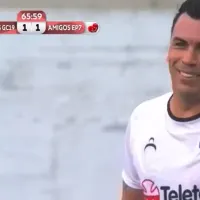 VIDEO| El insólito gol que se perdió Esteban Paredes en el Superclásico solidario y sorprendió al público