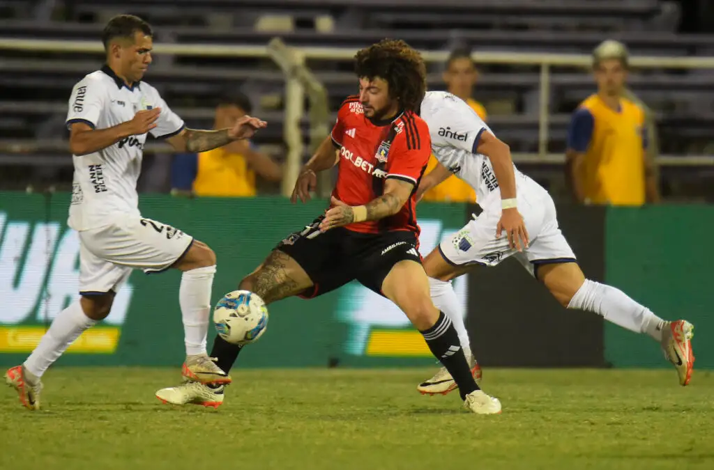 Colo-Colo parte en Uruguay en la pretemporada 2025.