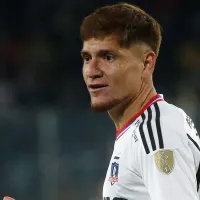 Leonardo Gil aprovecha su tiempo libre tras su expulsión en Colo Colo y compartió con reconocido artista internacional