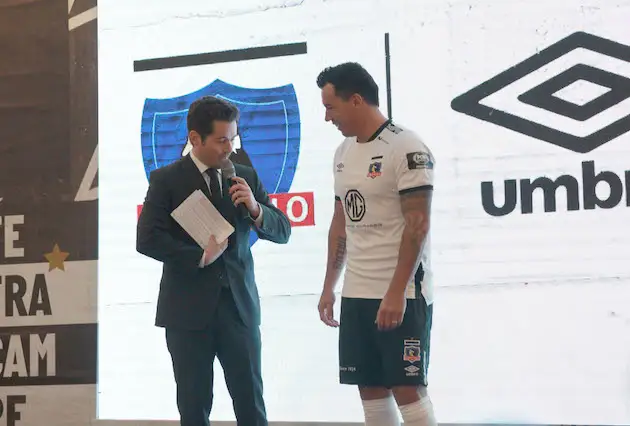 Esteban Paredes en la presentación de la marca Umbro el año 2019.