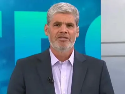 «No puede jugar así»: Juan Cristóbal Guarello arremete contra jugador de Colo-Colo por el duelo de Copa Libertadores