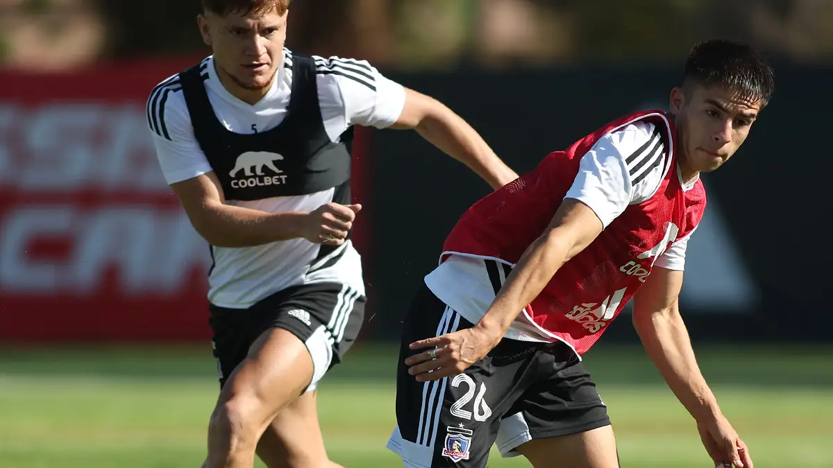 Leonardo Gil y Matías Moya en un entrenamiento de Colo-Colo.