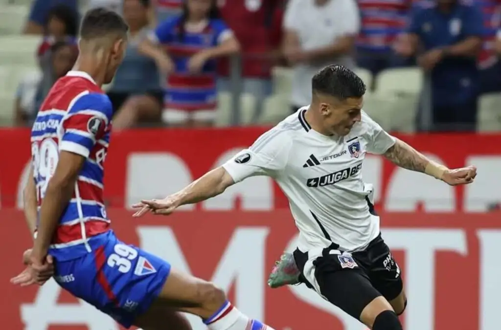 Colo-Colo tuvo un negativo rendimiento en el Arena Castelão.