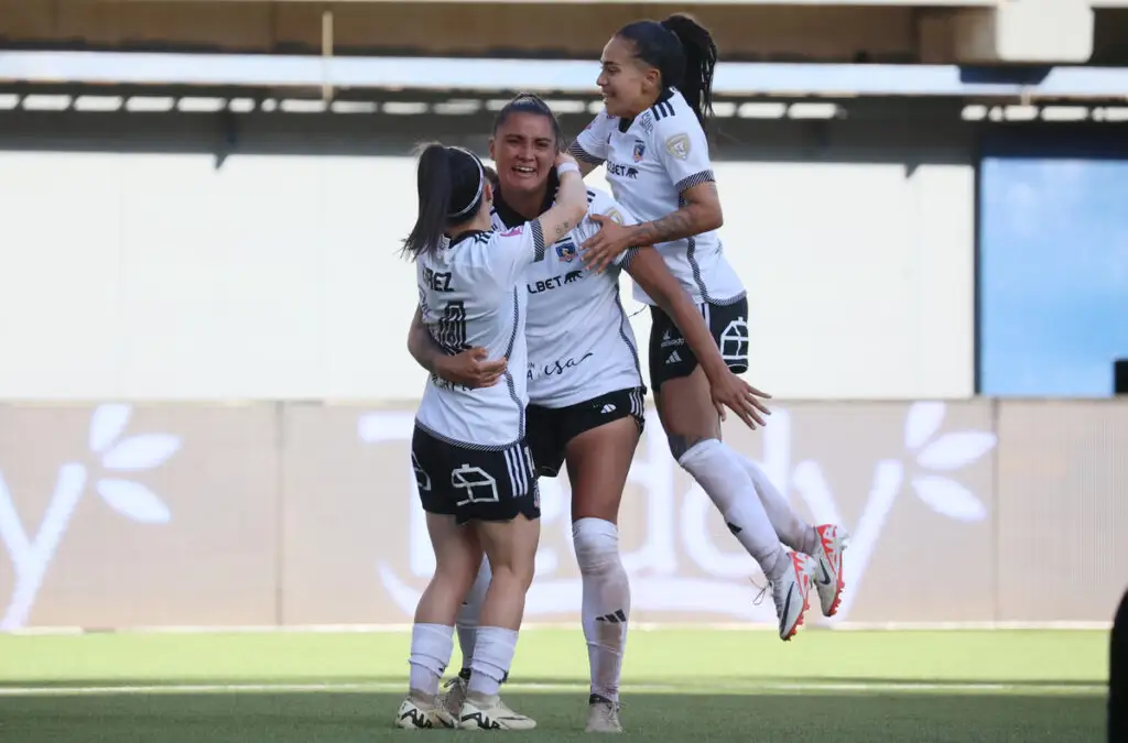 Javiera Grez abrió la cuenta para el Cacique en el primer tiempo. Dragomir Yankovic/Photosport.
