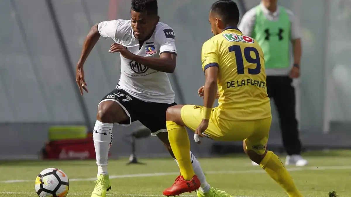 Alexander Bolaños con Colo-Colo.