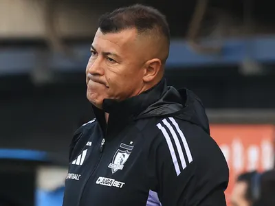Jorge Almirón confirma sensible baja en Colo-Colo para el Superclásico con la U