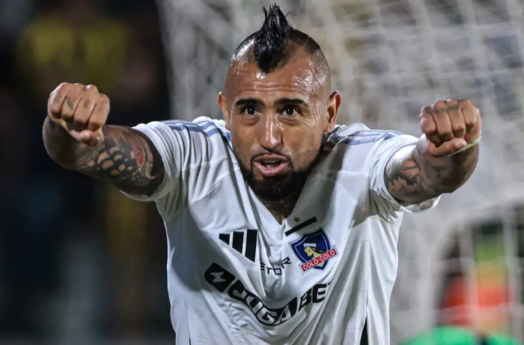 Arturo Vidal superó su lesión y está disponible en La Roja.