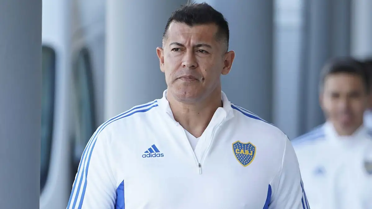 Jorge Almirón estará por dos años al mando de Colo-Colo.