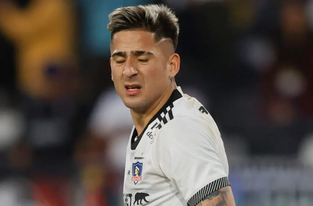 Guillermo Paiva no lo pasa bien en Colo-Colo.