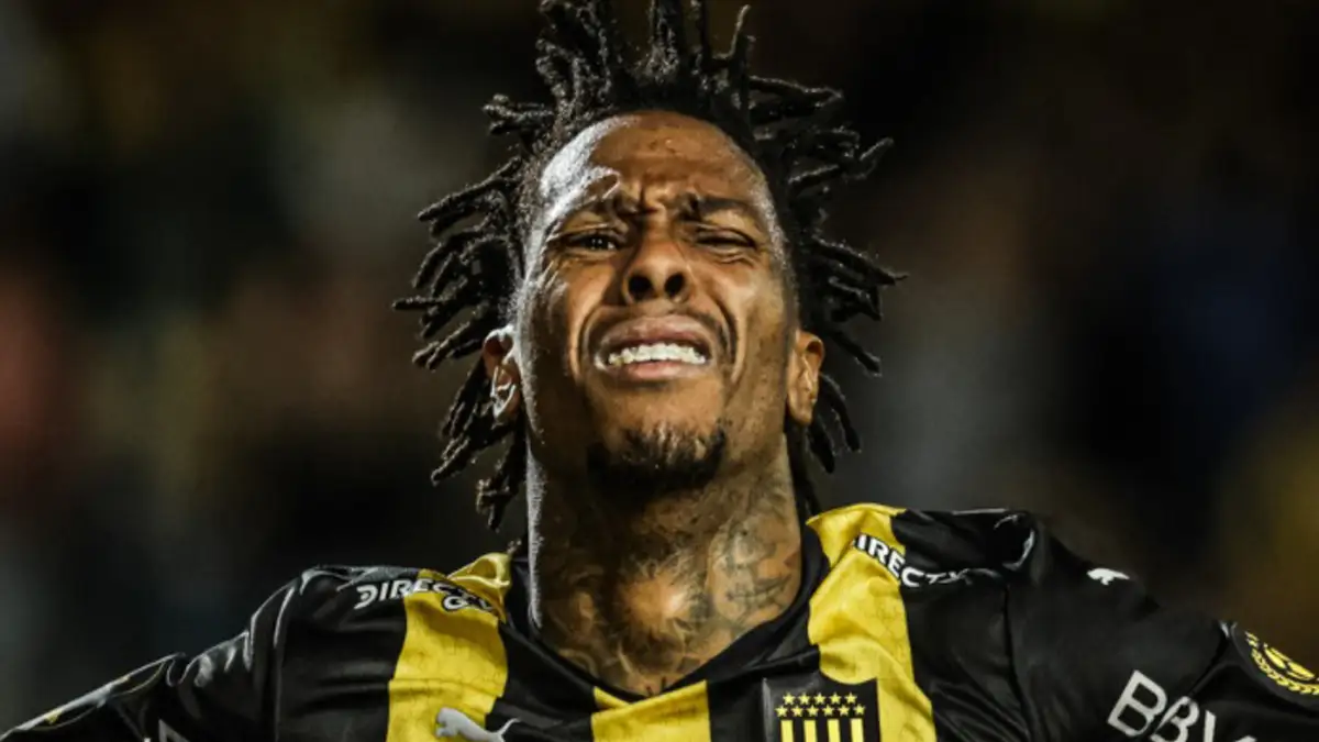 Abel Hernández ya no es opción para reforzar Colo-Colo.