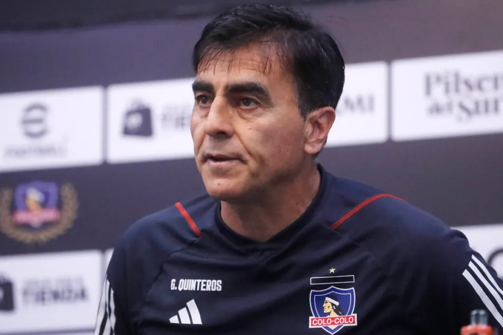 Gustavo Quinteros con la camiseta de Colo-Colo.