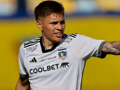 Es oficial: Lucas Soto parte de Colo-Colo y ya fue presentado en su nuevo club para la temporada 2025
