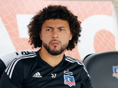 ¿Perdió la titularidad? Revelan la situación actual de Maximiliano Falcón en Colo-Colo