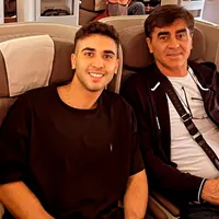 Como un hincha más: Gustavo Quinteros revoluciona el Mundial de Qatar 2022 con la camiseta de Argentina